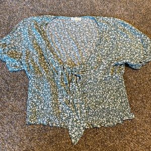 Beautiful green and white floral tie front top